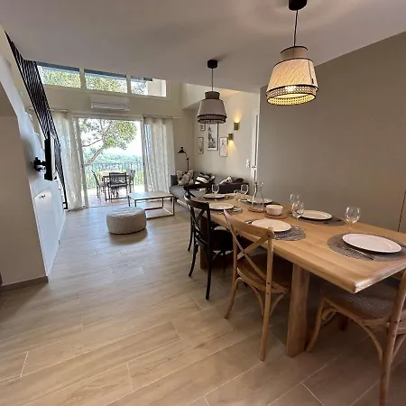 Duplex 5p Avec Terrasse Et Piscines - Fr-1-226-521 アパート グリモー