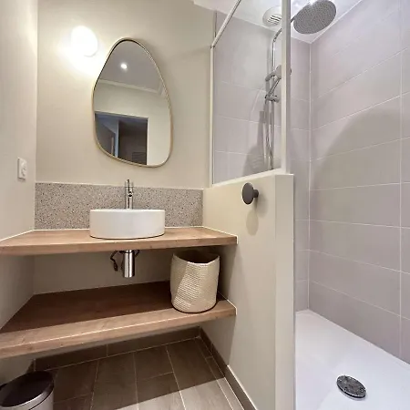 Duplex 5p Avec Terrasse Et Piscines - Fr-1-226-521 * グリモー